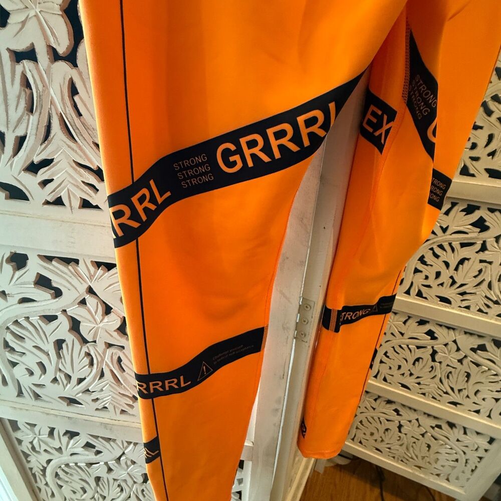 GRRRL Workout Pants size Amanda/Heather or small/Medium New with Tags